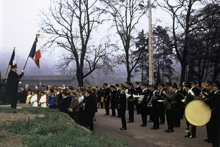 [Cérémonie années 1960]